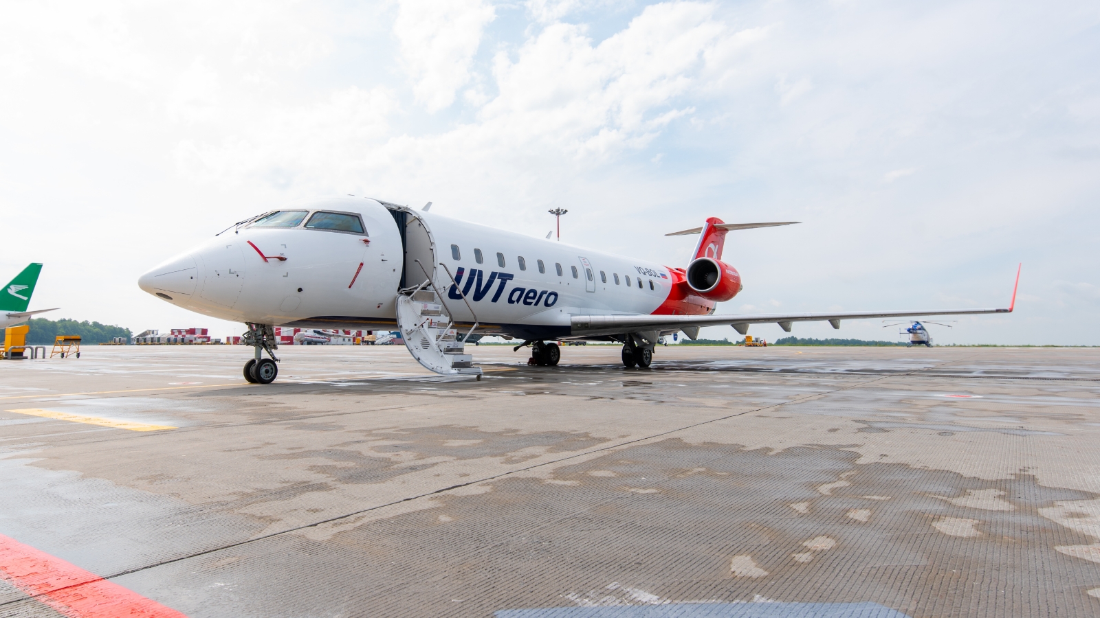 Российские авиакомпании 2000х годов. Авиакомпании летающие в нижний новгород. Crj-200 ювт аэро. Самолет нижний новгород москва. Авиакомпания уральские авиалинии самолеты авиапарк.